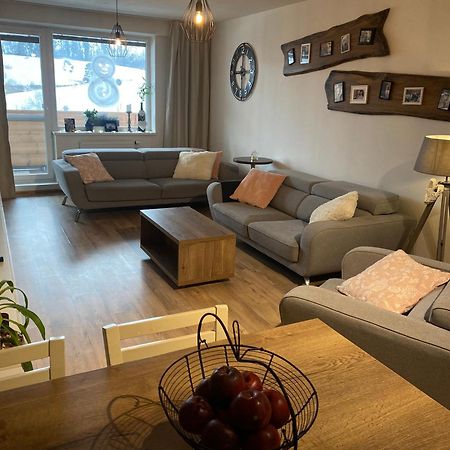 Ferienwohnung Apartman Slnecna Terasa S Vlastnym Parkovanim Na 2 Auta Žilina Exterior foto