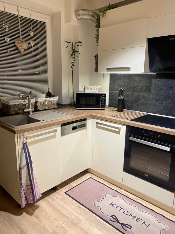 Ferienwohnung Apartman Slnecna Terasa S Vlastnym Parkovanim Na 2 Auta Žilina Exterior foto