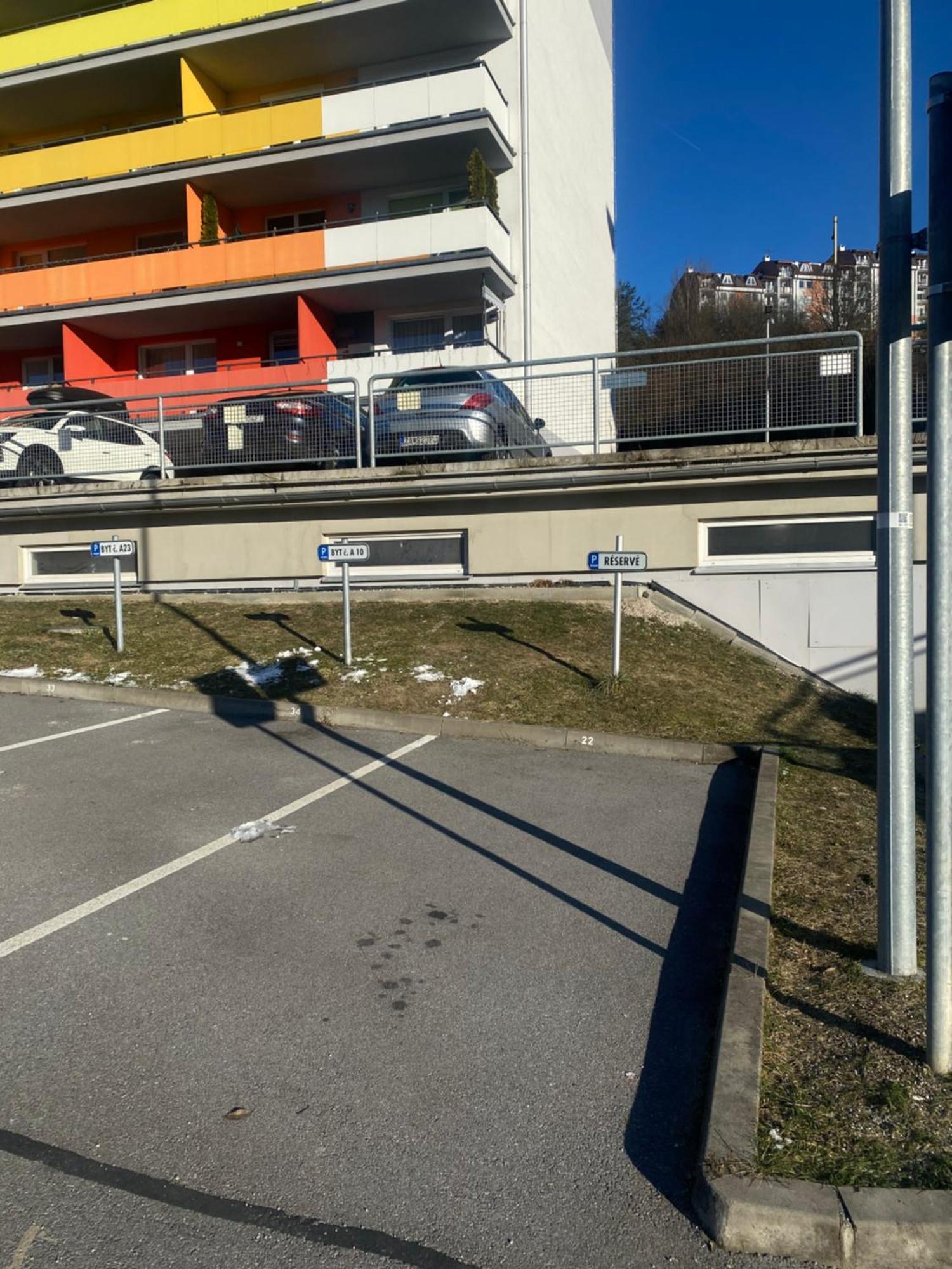 Ferienwohnung Apartman Slnecna Terasa S Vlastnym Parkovanim Na 2 Auta Žilina Exterior foto