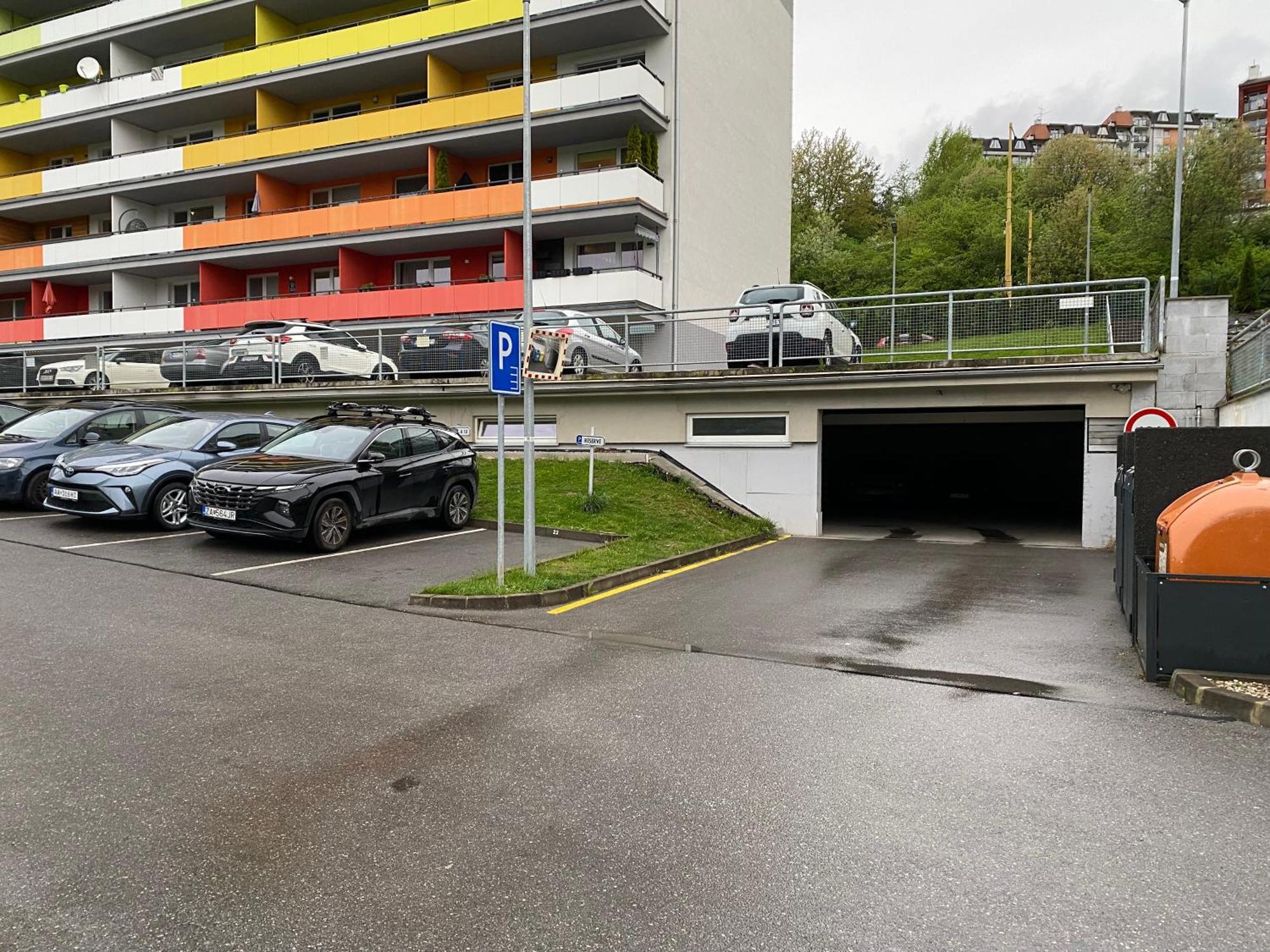 Ferienwohnung Apartman Slnecna Terasa S Vlastnym Parkovanim Na 2 Auta Žilina Zimmer foto